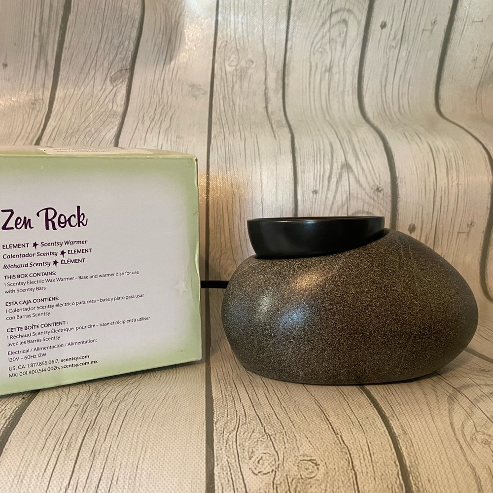 Scentsy Warmer; New in box